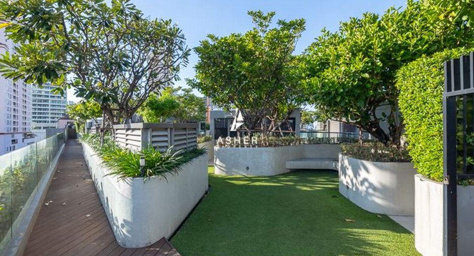 For sale 3 bedrooms condo in Watthana, Bangkok