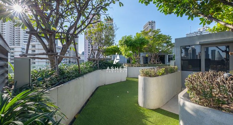 For sale 3 bedrooms condo in Watthana, Bangkok