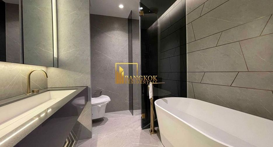 For rent 2 bedrooms condo in Khlong Toei, Bangkok
