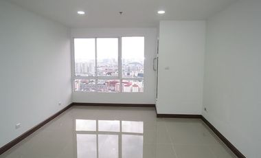 For sale studio condo in Bang Kapi, Bangkok