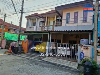 For sale 2 bed townhouse in Sam Khok, Pathum Thani