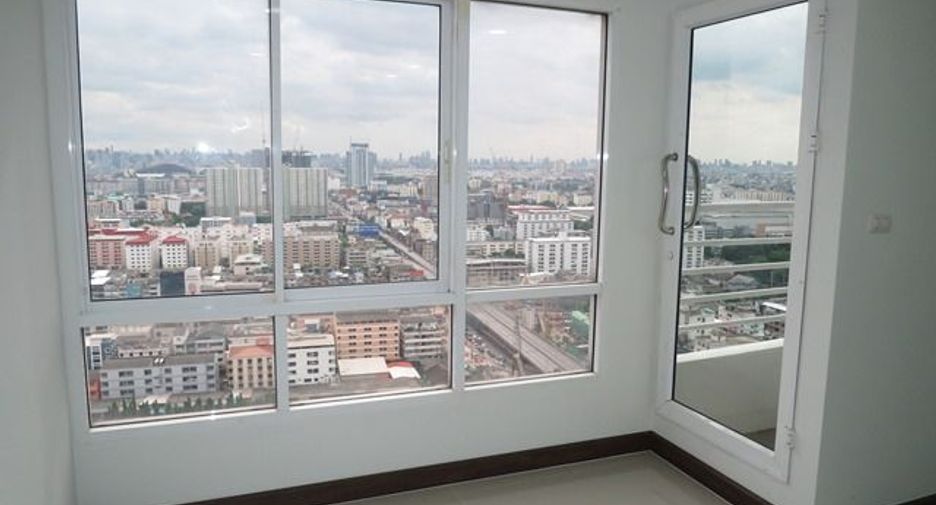 For sale studio condo in Bang Kapi, Bangkok