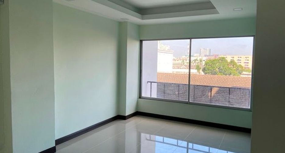 For sale studio condo in Bang Kapi, Bangkok