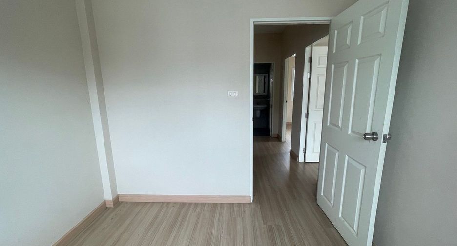 For sale studio townhouse in Don Mueang, Bangkok