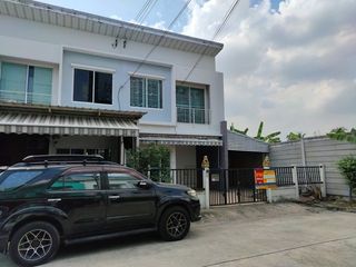 For sale studio townhouse in Rat Burana, Bangkok
