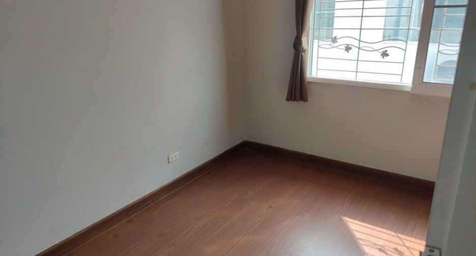 Casa adosada en venta de estudio en Rat Burana, Bangkok