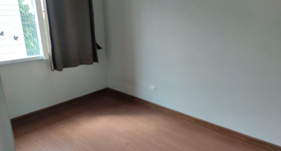 Casa adosada en venta de estudio en Rat Burana, Bangkok