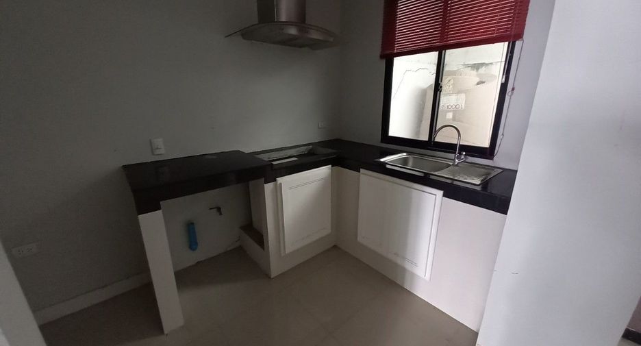 For sale スタジオ townhouse in Bang Khae, Bangkok