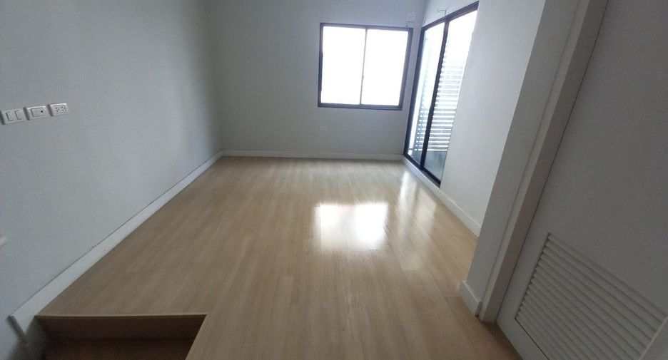 For sale スタジオ townhouse in Bang Khae, Bangkok