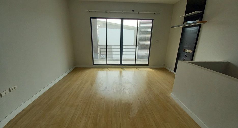 For sale スタジオ townhouse in Bang Khae, Bangkok