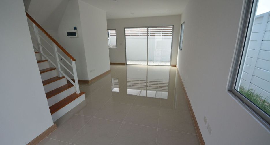 À vendre studio maison de ville à Prawet, Bangkok