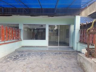 For sale studio townhouse in Bang Khen, Bangkok