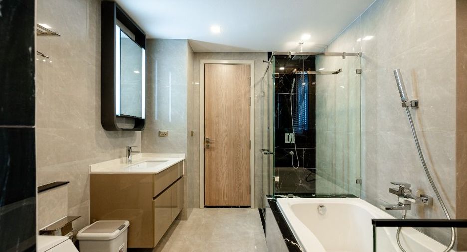 Wohnung zur Miete mit 2 Zimmer in Huai Khwang, Bangkok