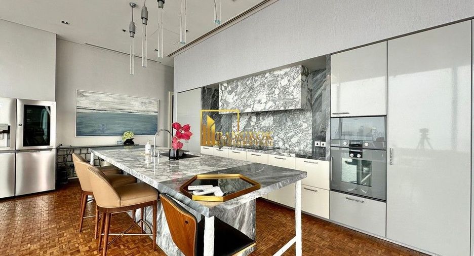 Condo en alquiler de 3 habitaciones en Sathon, Bangkok