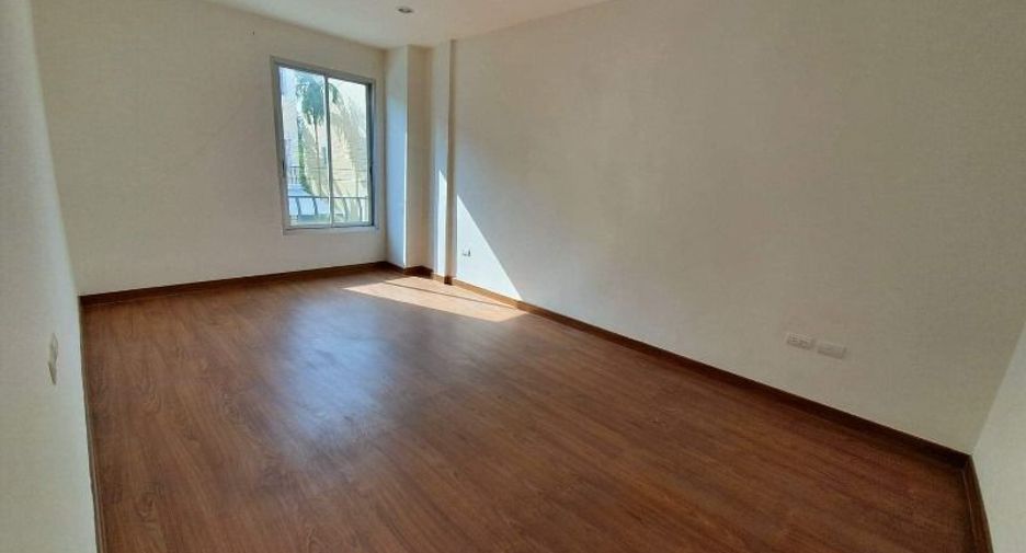 À vendre studio maison de ville à Bang Khun Thian, Bangkok
