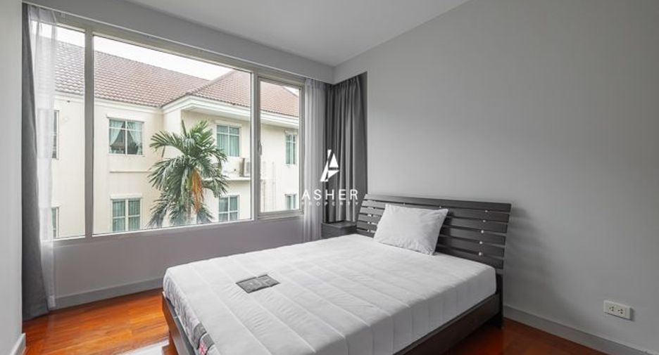 For rent 3 bedrooms condo in Watthana, Bangkok