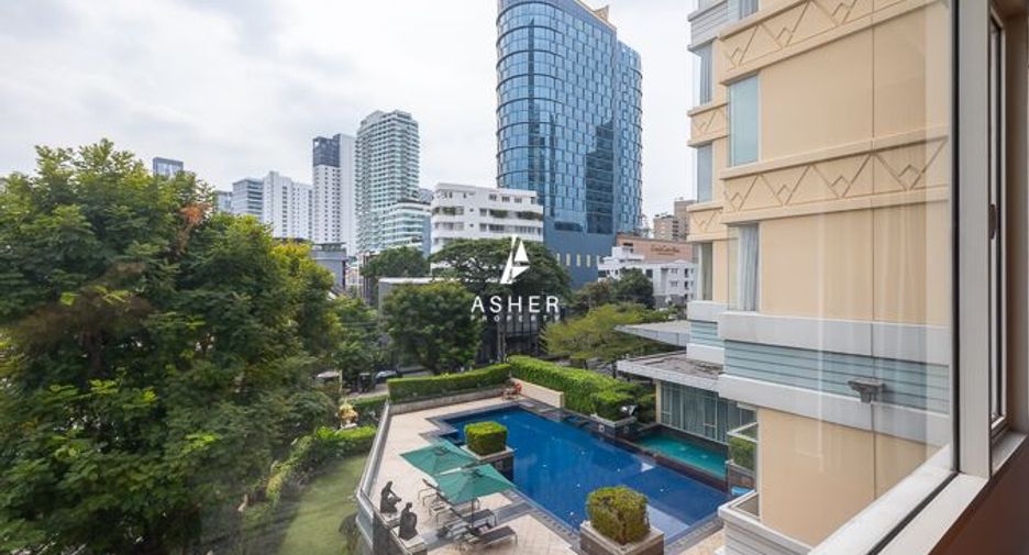 For rent 3 bedrooms condo in Watthana, Bangkok