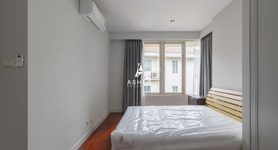 For rent 3 bedrooms condo in Watthana, Bangkok