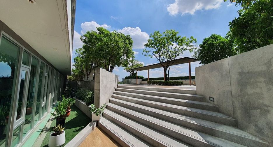For sale studio condo in Bang Kapi, Bangkok