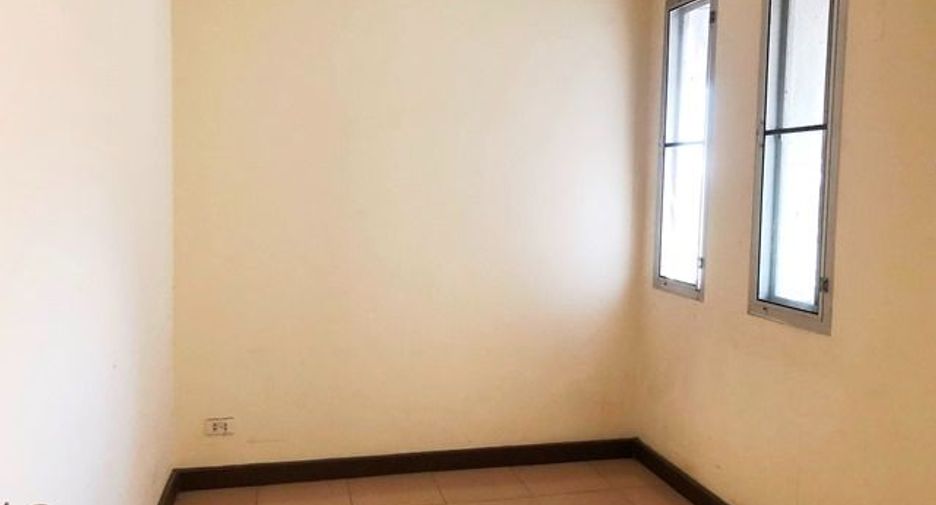 For sale studio condo in Don Mueang, Bangkok
