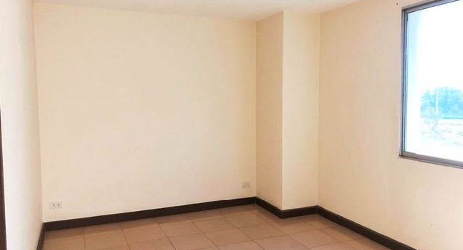 For sale studio condo in Don Mueang, Bangkok
