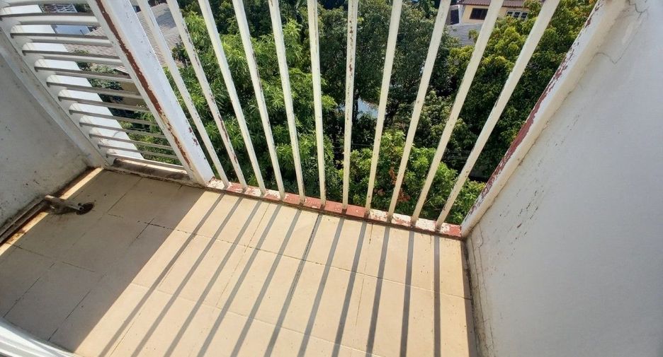 For sale studio condo in Phasi Charoen, Bangkok