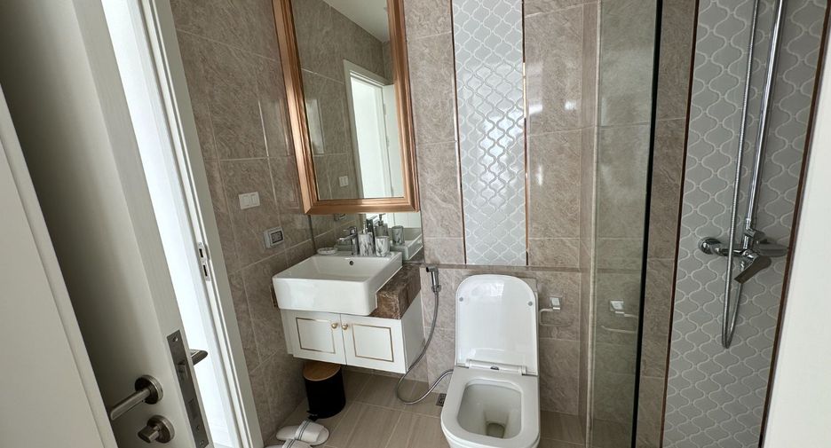 For sale 2 ベッドルーム apartment in Bang Lamung, Chonburi