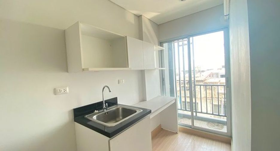 For sale スタジオ condo in Bang Khun Thian, Bangkok