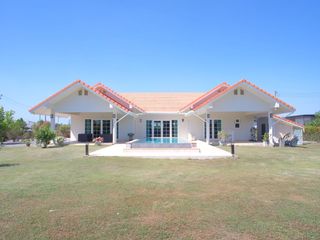 For sale 3 bed house in Klaeng, Rayong