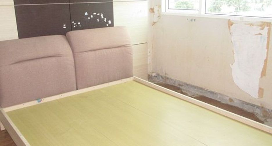 À vendre studio condo à Phasi Charoen, Bangkok