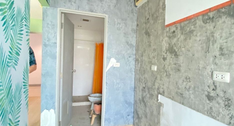 For sale スタジオ condo in Bang Khun Thian, Bangkok