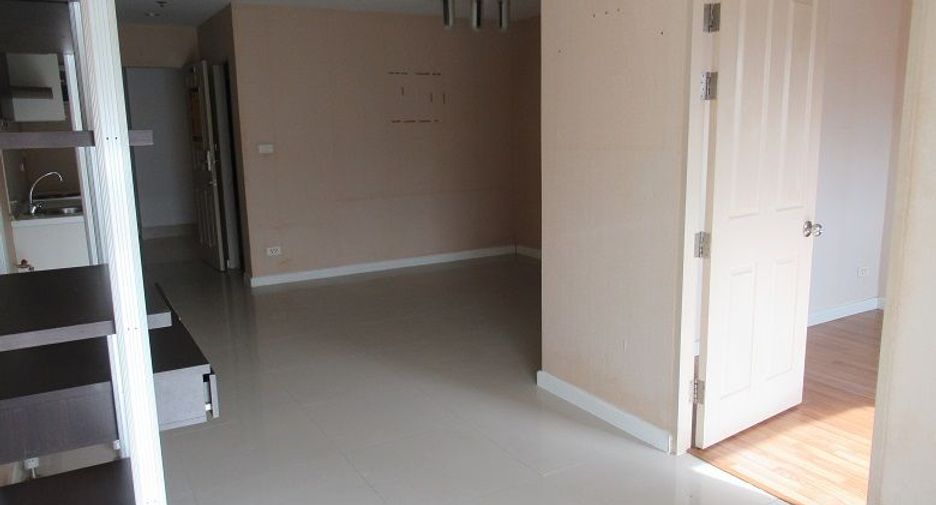 For sale studio condo in Phasi Charoen, Bangkok