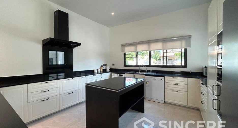 For rent 3 bedrooms villa in Thalang, Phuket