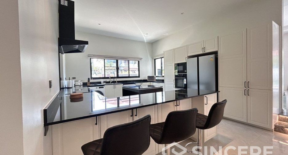 For rent 3 bedrooms villa in Thalang, Phuket