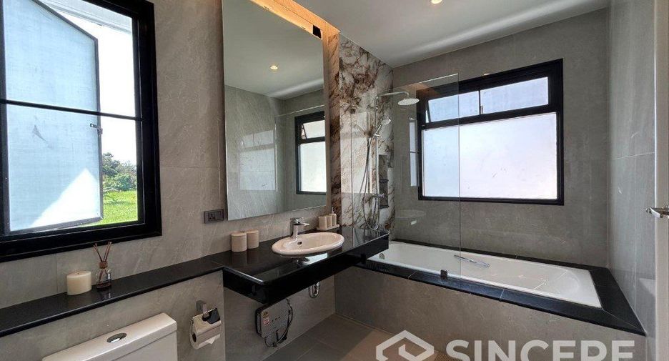 For rent 3 bedrooms villa in Thalang, Phuket