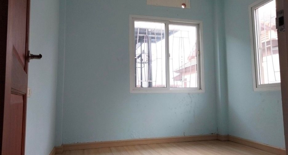 For sale studio townhouse in Thung Khru, Bangkok
