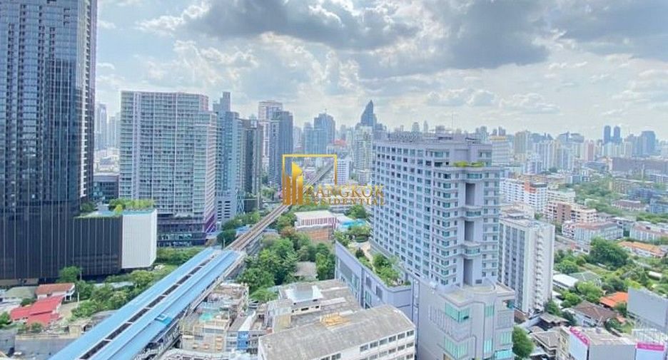 For rent 2 bedrooms condo in Khlong Toei, Bangkok