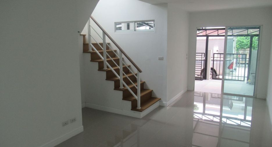For sale studio townhouse in Nong Khaem, Bangkok