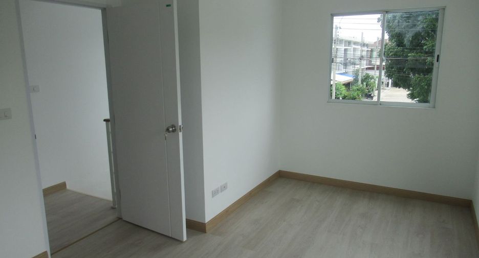 For sale studio townhouse in Nong Khaem, Bangkok