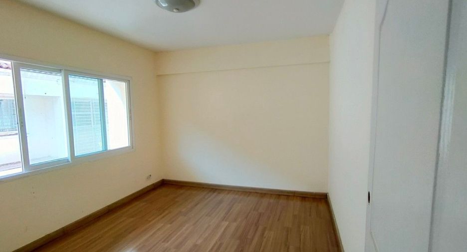 For sale studio townhouse in Prawet, Bangkok