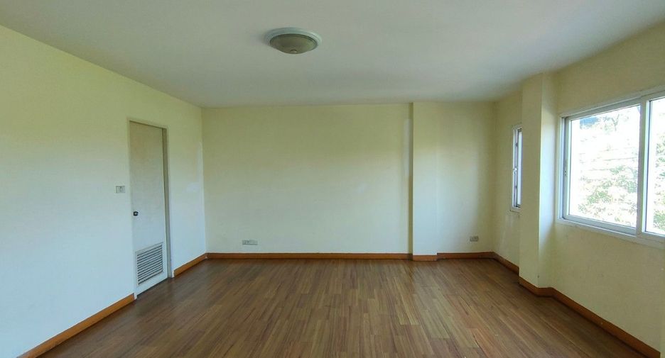 For sale studio townhouse in Prawet, Bangkok