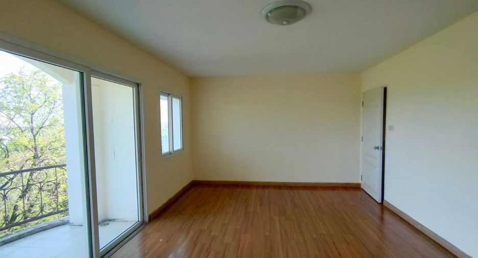 For sale studio townhouse in Prawet, Bangkok