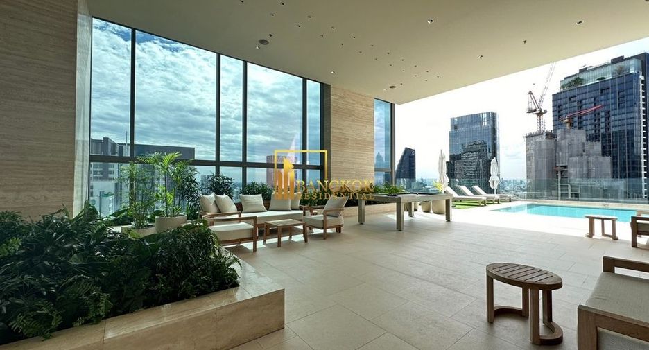 For rent 2 bedrooms condo in Khlong Toei, Bangkok