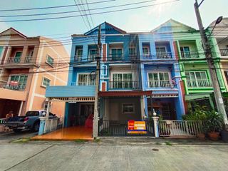 À vendre studio maison de ville à Prawet, Bangkok