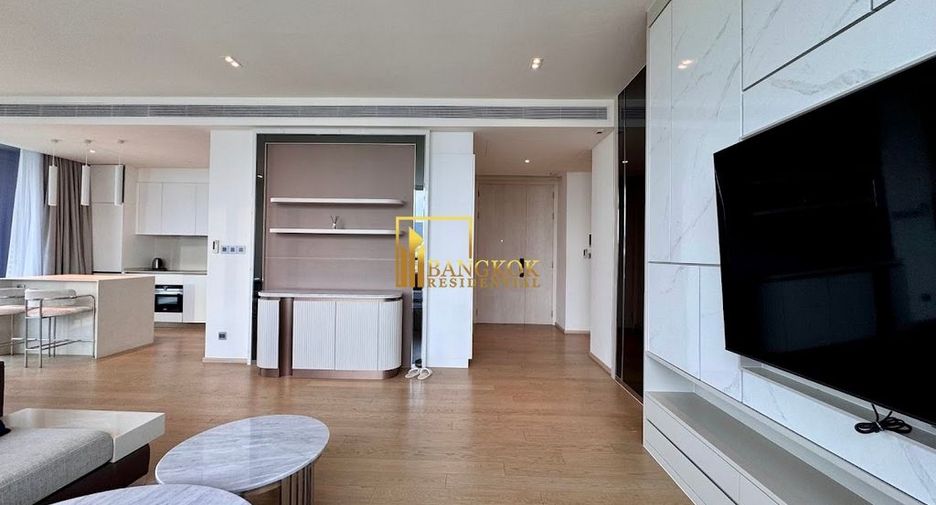 For rent 3 bedrooms condo in Khlong Toei, Bangkok