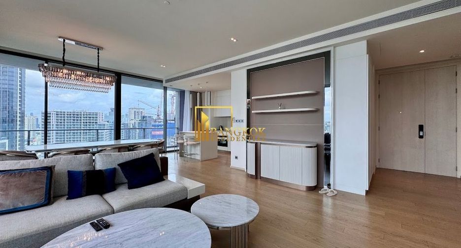 For rent 3 bedrooms condo in Khlong Toei, Bangkok