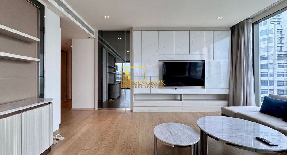 For rent 3 bedrooms condo in Khlong Toei, Bangkok
