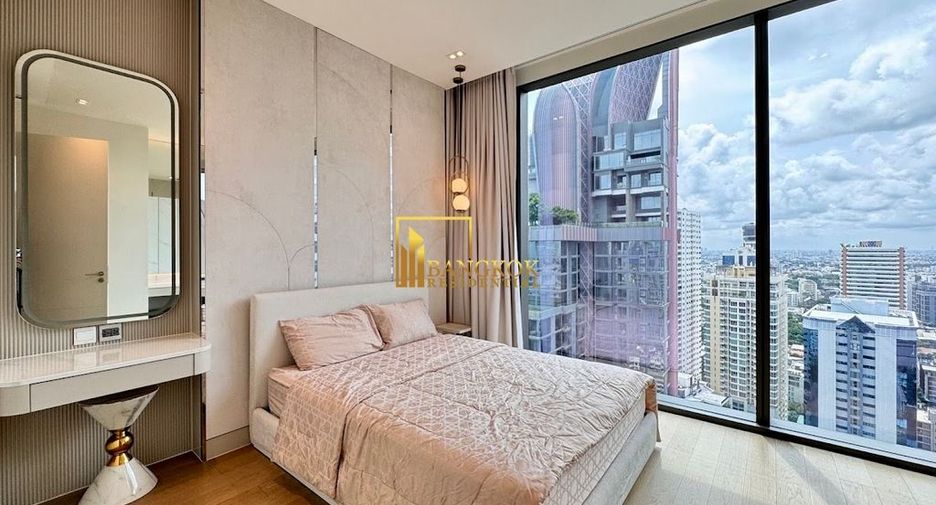 For rent 3 bedrooms condo in Khlong Toei, Bangkok