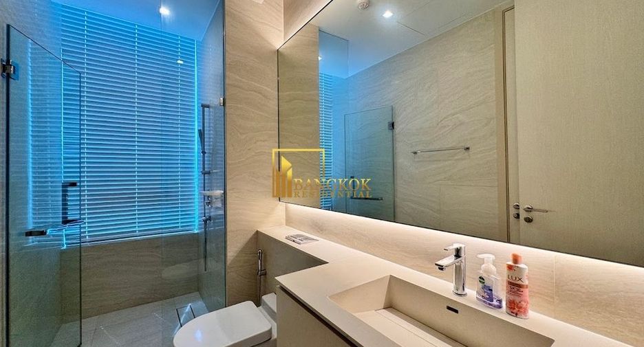 For rent 3 bedrooms condo in Khlong Toei, Bangkok
