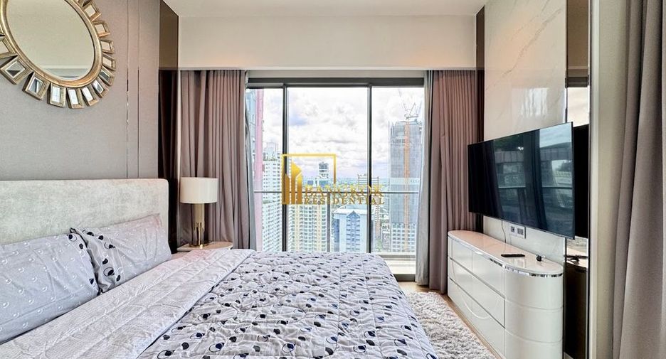 For rent 3 bedrooms condo in Khlong Toei, Bangkok
